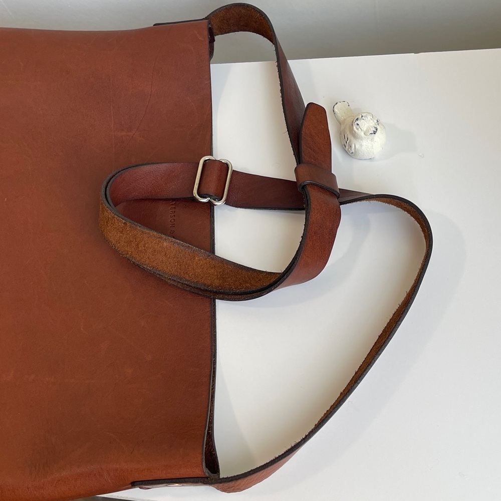 Paterson Salisbury Full Grain New Zealand Tasman Cow Leather Bucket Bag - Picture 12 of 16